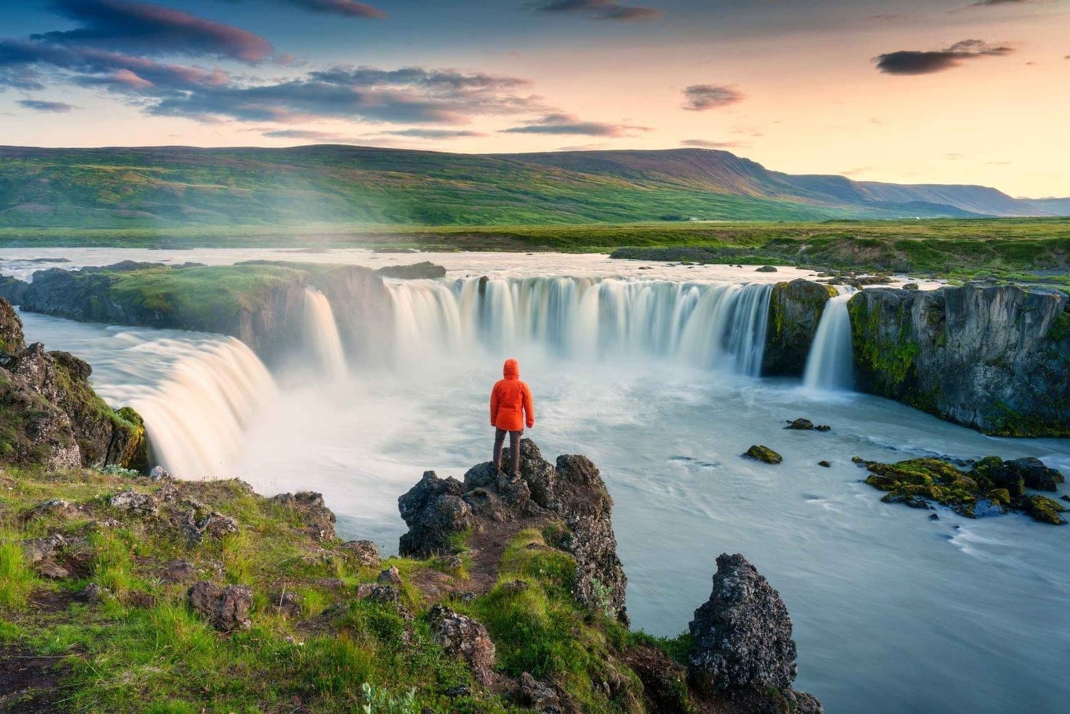 Reykjavik: 8-Day Iceland Ring Road Guided Small Group Tour