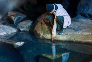 Reykjavik: 8-Day Iceland Ring Road Guided Small Group Tour