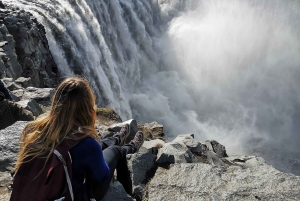 Reykjavik: 8-Day Iceland Ring Road Guided Small Group Tour