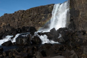 Reykjavík: Best of Golden Circle, Hidden Gems & Lava Tunnel