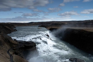 Reykjavík: Best of Golden Circle, Hidden Gems & Lava Tunnel
