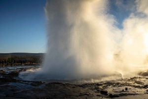 Reykjavík: Best of Golden Circle, Hidden Gems & Lava Tunnel