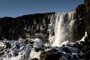 Reykjavík: Best of Golden Circle, Hidden Gems & Lava Tunnel