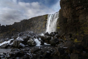 Reykjavík: Best of Golden Circle, Hidden Gems & Lava Tunnel