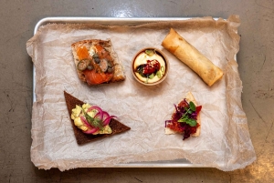 Reykjavik: Christmas Food Tour with Tastings and Drinks