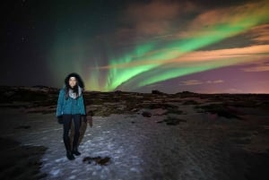 Reykjavik: Evening Lava Tunnel and Northern Lights Hunt