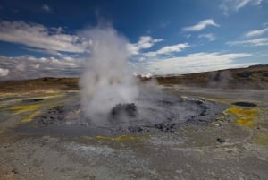 Reykjavík: Geldingadalir Volcano Hike and Blue Lagoon Visit