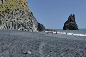 Reykjavík: German-speaking shore excursion South Iceland in a small group