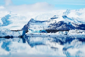 Reykjavik: Glacier Lagoon & Diamond Beach Private Tour