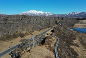 Reykjavík: Golden Circle, 2 Geysers & Geothermal Bakery Tour