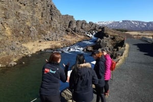 Reykjavík: Golden Circle, 2 Geysers & Geothermal Bakery Tour