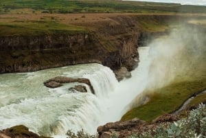 Reykjavik: Golden Circle Day Trip with Kerið Crater