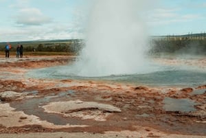 Reykjavik: Golden Circle Day Trip with Kerið Crater