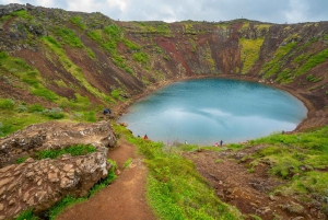 Reykjavík: Golden Circle & Extra Waterfalls Small Group Tour