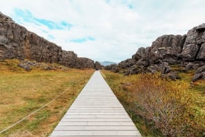 Reikiavik: Tour de día completo del Círculo Dorado con el cráter de Kerid