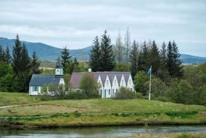 Reykjavik: Golden Circle auf Italienisch, Þingvellir, Geysir, Gullfoss