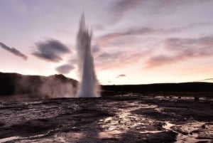 Рейкьявик: тур на микроавтобусе по Золотому кольцу в период полуночного солнца