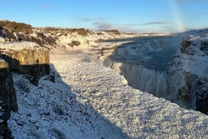 Reykjavík: Golden Circle-dagstur i liten gruppe på kinesisk