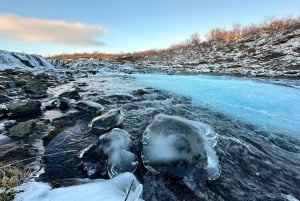 Reykjavík: Golden Circle-dagstur i liten gruppe på kinesisk