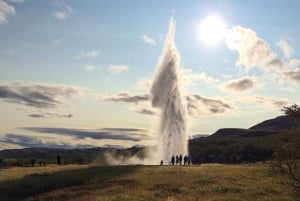Reykjavik: Golden Circle-tour en toegang tot Blue Lagoon
