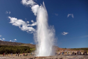 Reykjavik: Golden Circle Tour and Blue Lagoon Admission