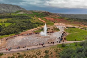 Reykjavík: Golden Circle Tour und Eintrittskarte für die Sky Lagoon