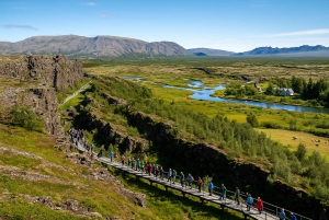 Reykjavík: Golden Circle Tour with Extra Waterfalls