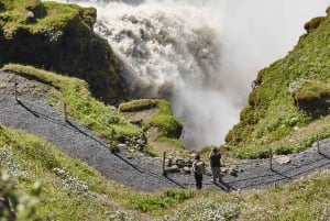 Reykjavík: Kultainen ympyrä ja vesiputousretki kiinaksi