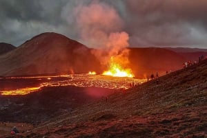 Reykjavík: Excursão Guiada à Tarde a Vulcão com Erupção Recente