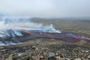 Reykjavik: Guided Tour to Volcano and Reykjanes Geopark