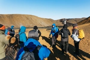 Reykjavik: Guided Tour to Volcano and Reykjanes Geopark