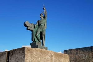 Reykjavík: Historical Walking Tour with Lunch