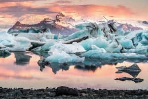 Reykjavik: Jökulsárlón Glacier Lagoon Full-Day Guided Trip