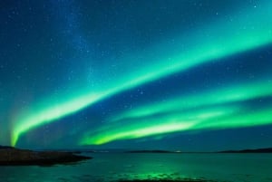 Reykjavik: Northern Lights Evening Adventure Guided Tour