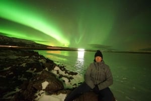 Reykjavik: Excursão de microônibus em grupo pequeno para a aurora boreal