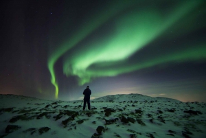 Reykjavik: Northern Lights Super Jeep Tour