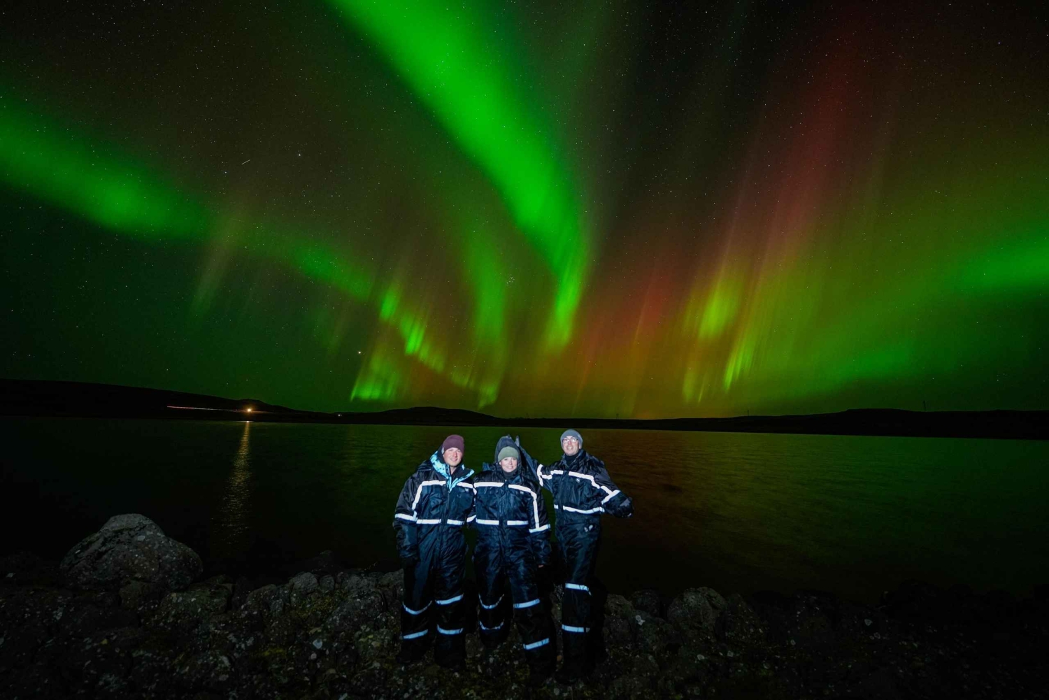 Reykjavik: Northern Lights Tour with Private Photographer