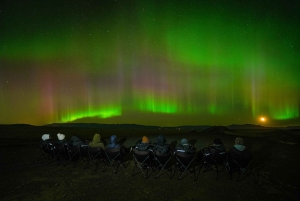 Reykjavik: Northern Lights Tour with Private Photographer