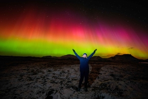 Reykjavik: Northern Lights Tour with Private Photographer