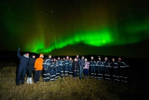 Reykjavik: Northern Lights Tour with Private Photographer