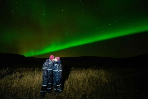 Reykjavik: Northern Lights Tour with Private Photographer
