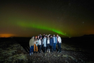 Reykjavik: Northern Lights Tour with Private Photographer