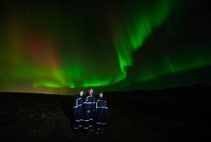 Reykjavik: Northern Lights Tour with Private Photographer