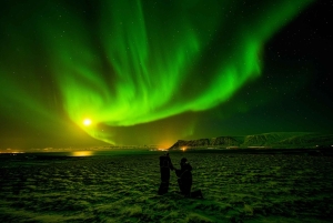 Reykjavik: Northern Lights Tour with Private Photographer