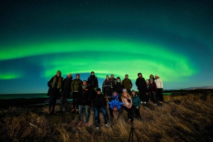 Reykjavik: Northern Lights Tour with Private Photographer