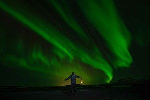 Reykjavik: Northern Lights Tour with Private Photographer