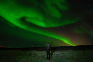 Reykjavik: Northern Lights Tour with Private Photographer
