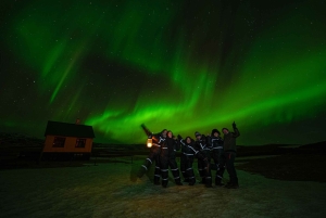 Reykjavik: Northern Lights Tour with Private Photographer