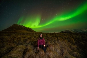 Reykjavik: Northern Lights Tour with Private Photographer