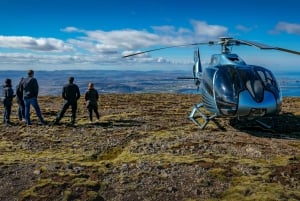 Reikiavik: Vuelo panorámico en helicóptero con aterrizaje en la cumbre